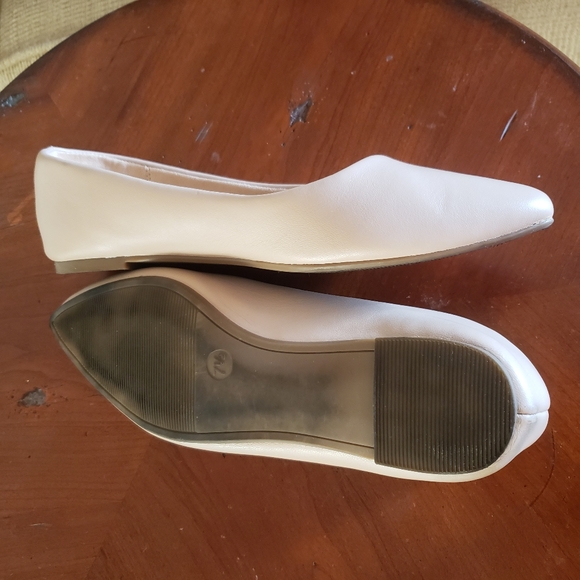 A new day pointed toe shoes. Sz. 7.5 - Picture 7 of 7